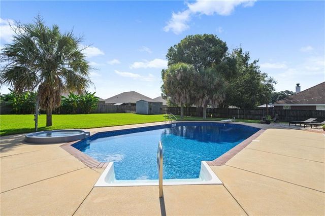 1517 Hunters Ridge Drive W, Mobile, AL 36695