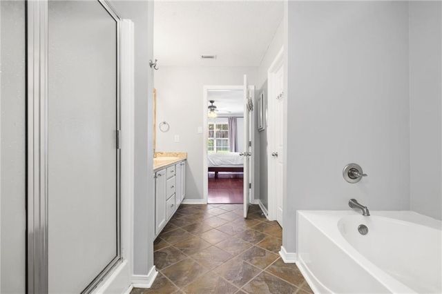 1517 Hunters Ridge Drive W, Mobile, AL 36695
