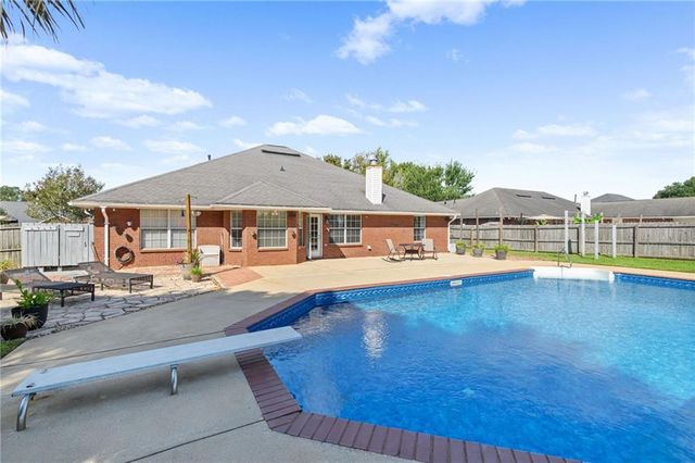 1517 Hunters Ridge Drive W, Mobile, AL 36695