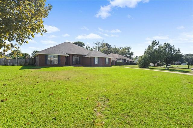 1517 Hunters Ridge Drive W, Mobile, AL 36695