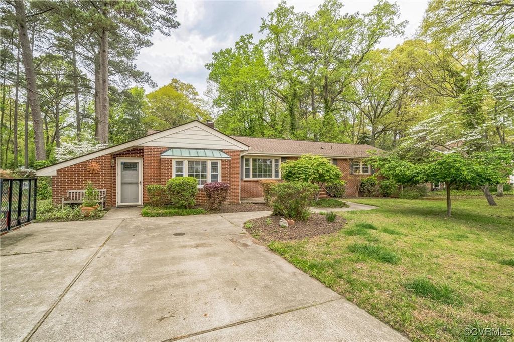 115 Mistletoe, Newport News, VA 23606