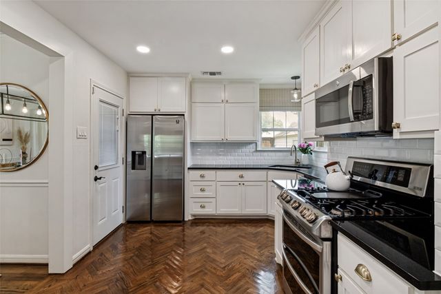 6031 Winton Street, Dallas, TX 75206