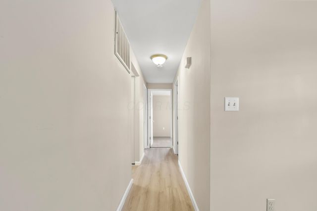 6784 Greenbush Drive, Reynoldsburg, OH 43068