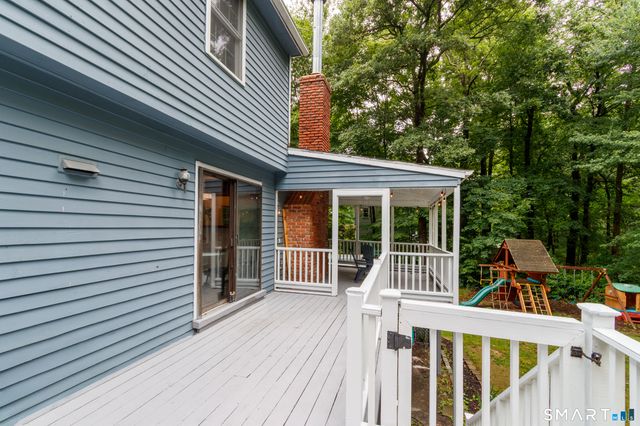 41 Fieldcrest Drive, Ridgefield, CT 06877