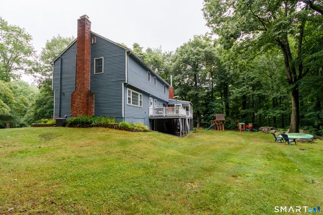 41 Fieldcrest Drive, Ridgefield, CT 06877