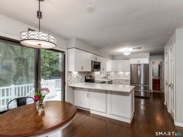 41 Fieldcrest Drive, Ridgefield, CT 06877