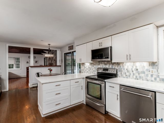 41 Fieldcrest Drive, Ridgefield, CT 06877