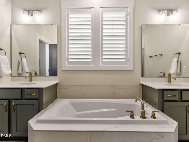 23 Whitehall Drive, Pittsboro, NC 27312