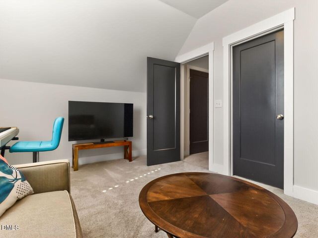 23 Whitehall Drive, Pittsboro, NC 27312