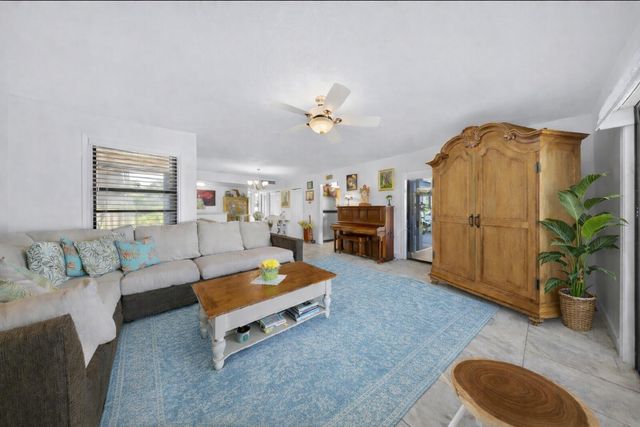 3206 S Lakeview Circle 1101, Fort Pierce, FL 34949