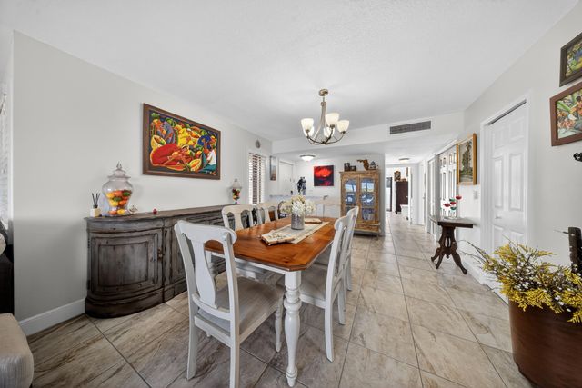 3206 S Lakeview Circle 1101, Fort Pierce, FL 34949