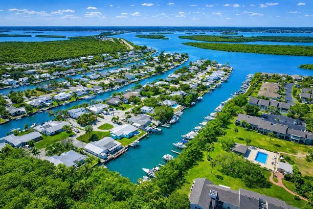 3206 S Lakeview Circle 1101, Fort Pierce, FL 34949