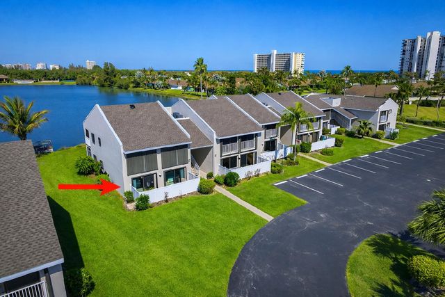 3206 S Lakeview Circle 1101, Fort Pierce, FL 34949