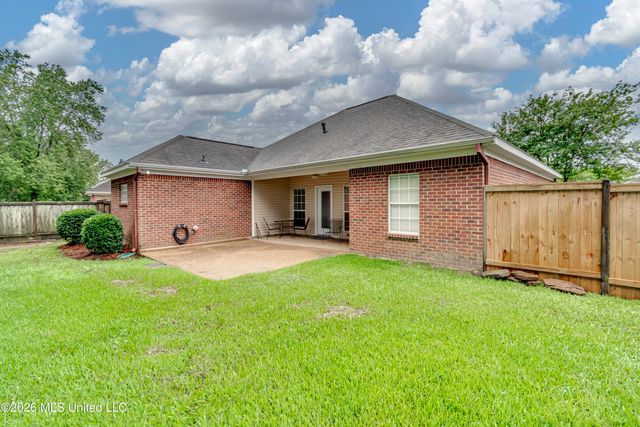 6 Old Bridge Cove, Byram, MS 39272