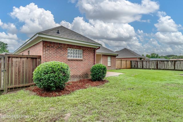 6 Old Bridge Cove, Byram, MS 39272