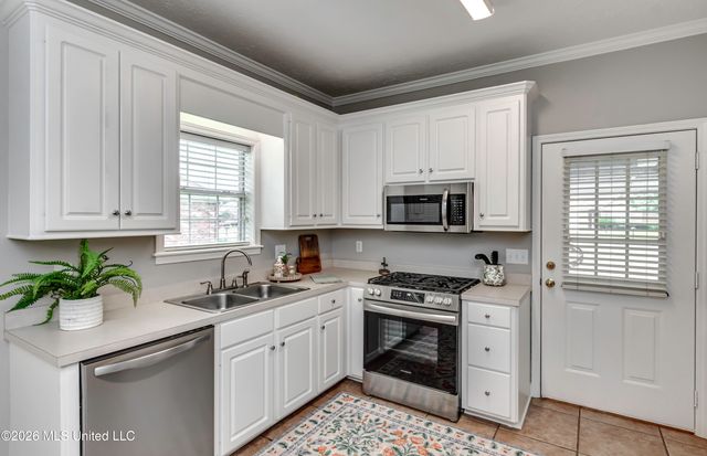 6 Old Bridge Cove, Byram, MS 39272