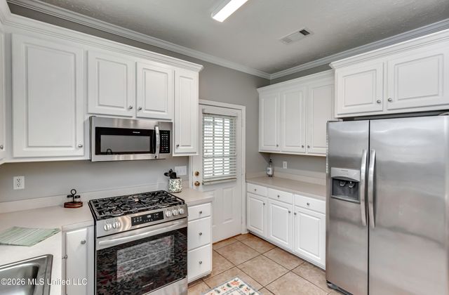 6 Old Bridge Cove, Byram, MS 39272