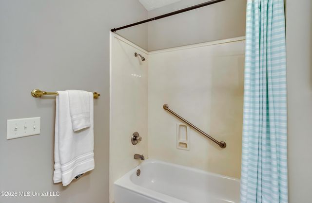 6 Old Bridge Cove, Byram, MS 39272
