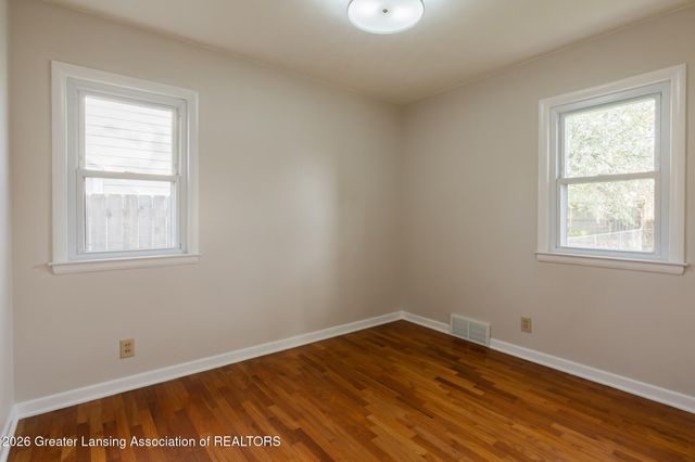 1916 Victor Avenue, Lansing, MI 48910
