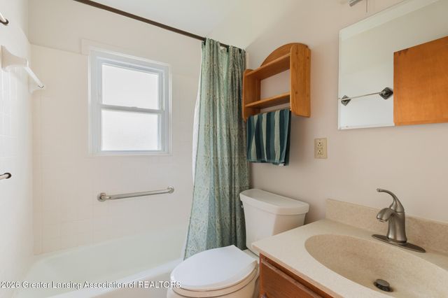 1916 Victor Avenue, Lansing, MI 48910