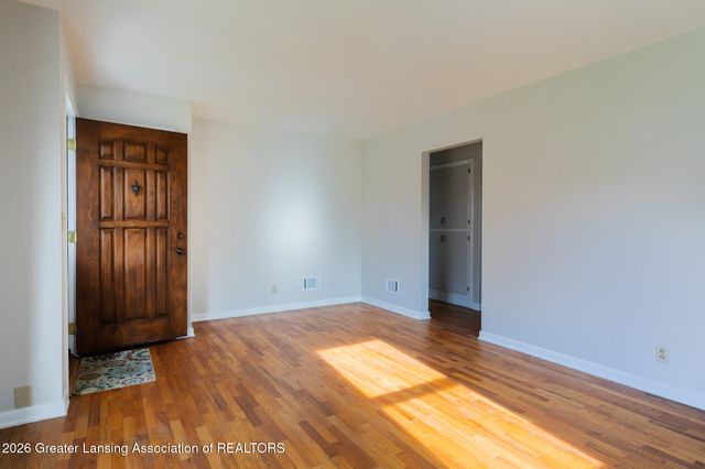 1916 Victor Avenue, Lansing, MI 48910
