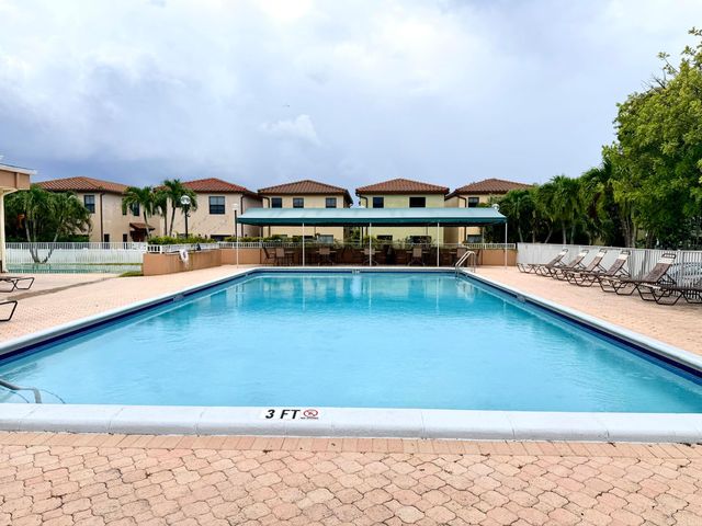 5180 E Sabal Palm Boulevard 228, Tamarac, FL 33319