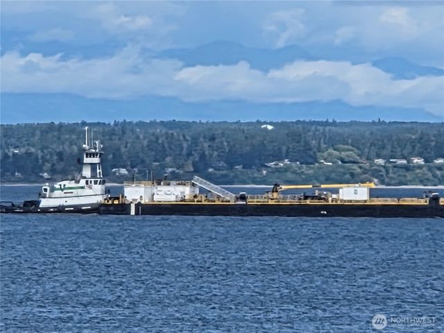 2452 Alki Avenue SW, Seattle, WA 98116