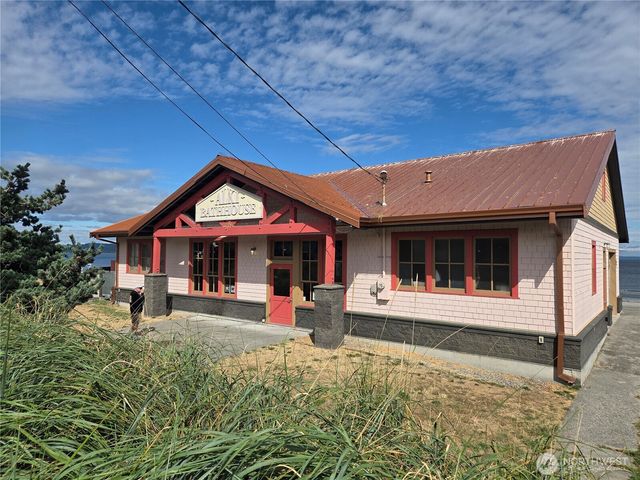 2452 Alki Avenue SW, Seattle, WA 98116