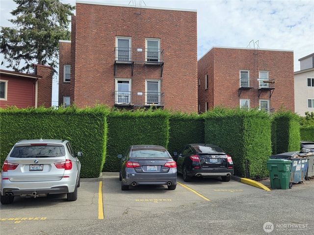 2452 Alki Avenue SW, Seattle, WA 98116