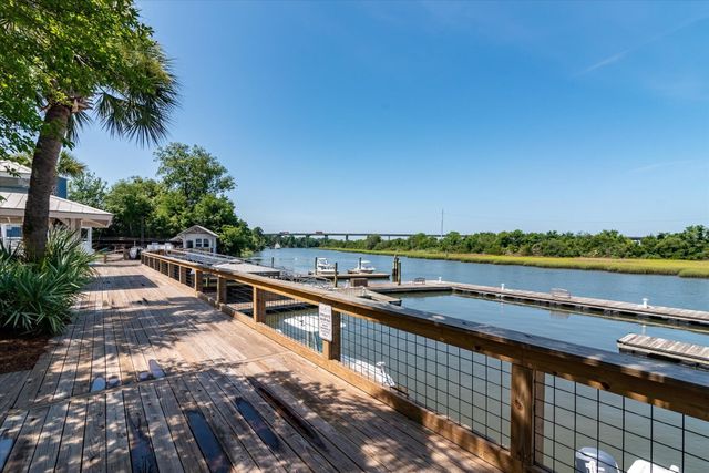 349 Laurens View Lane, Charleston, SC 29492