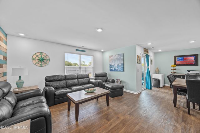 200 Sunshine Drive, Holly Ridge, NC 28445