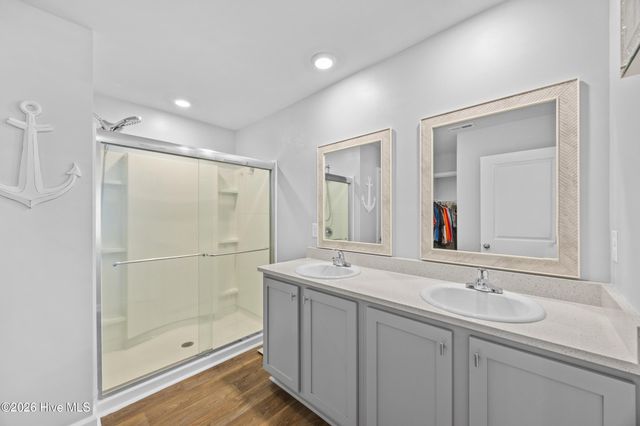 200 Sunshine Drive, Holly Ridge, NC 28445