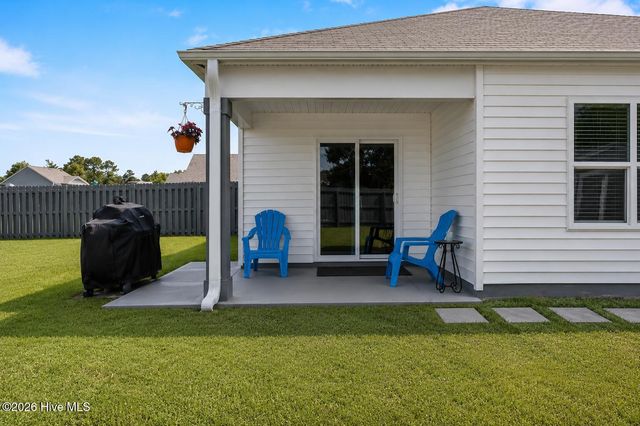 200 Sunshine Drive, Holly Ridge, NC 28445