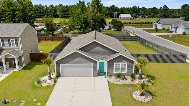 200 Sunshine Drive, Holly Ridge, NC 28445