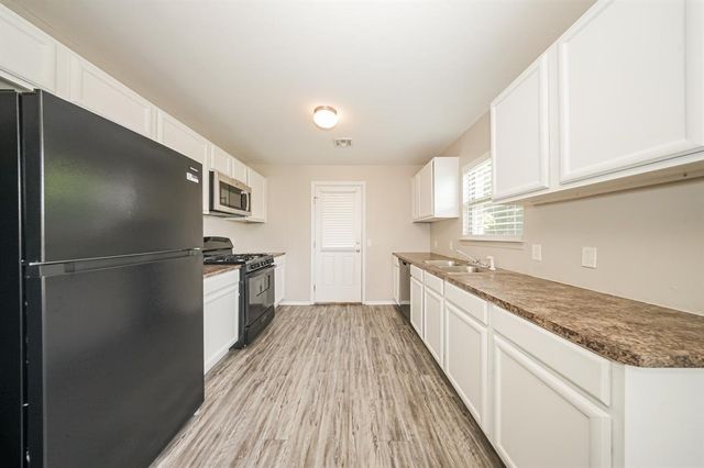 1850 Bliss Circle, Newcastle, OK 73065