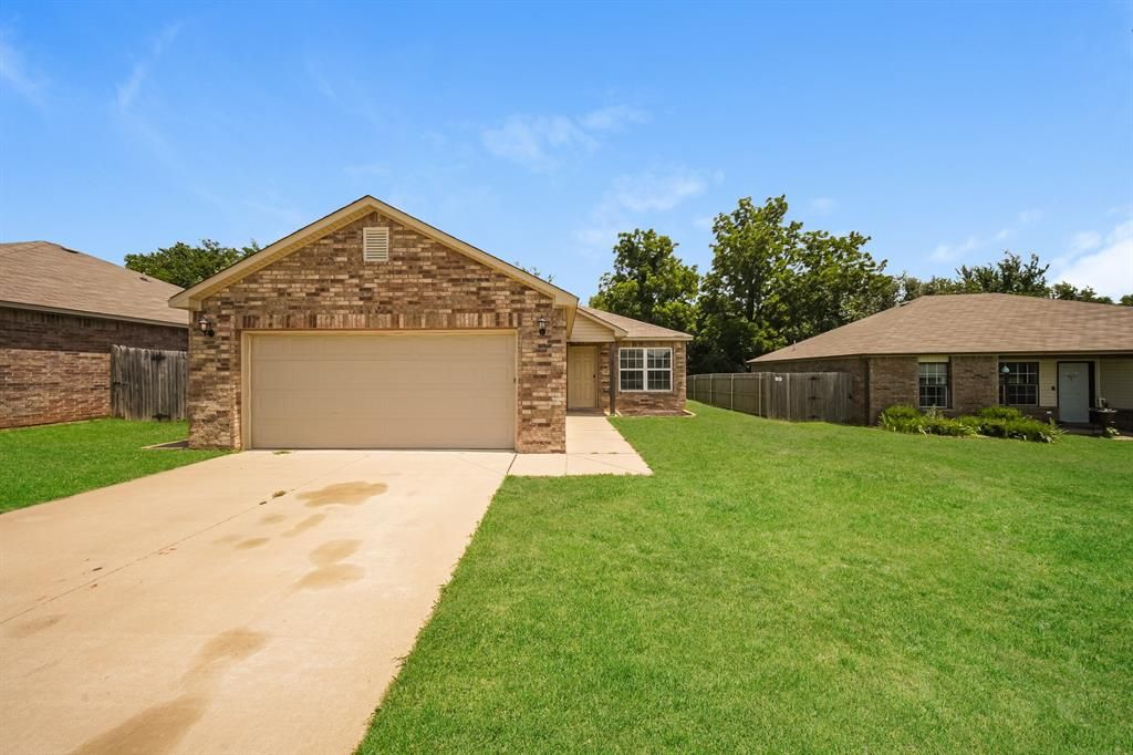 1850 Bliss Circle, Newcastle, OK 73065