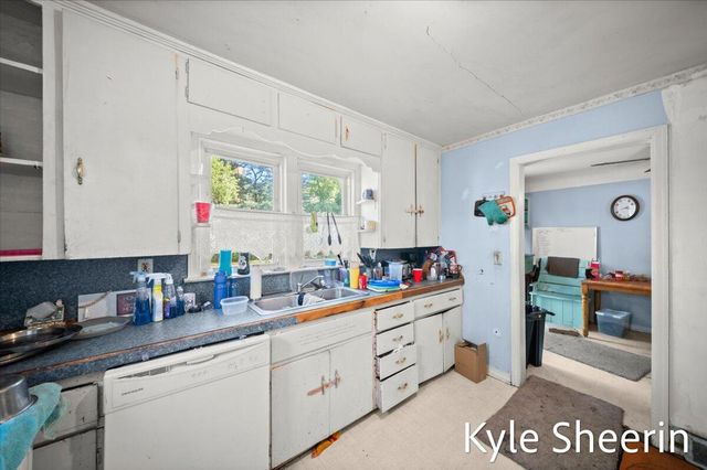 4104 Jefferson Avenue, Wyoming, MI 49548