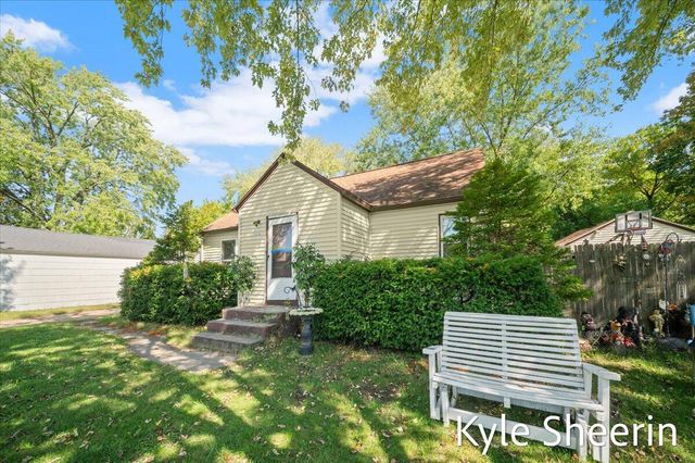 4104 Jefferson Avenue, Wyoming, MI 49548