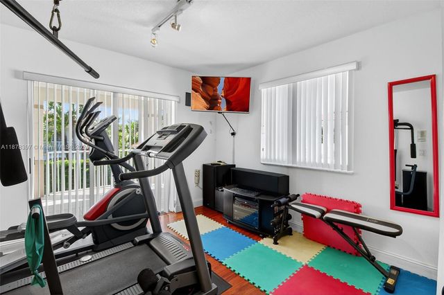 11294 NW 66 ST, Doral, FL 33178