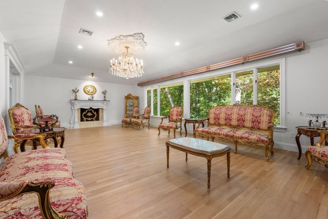 80 Doublet Hill Rd, Weston, MA 02493