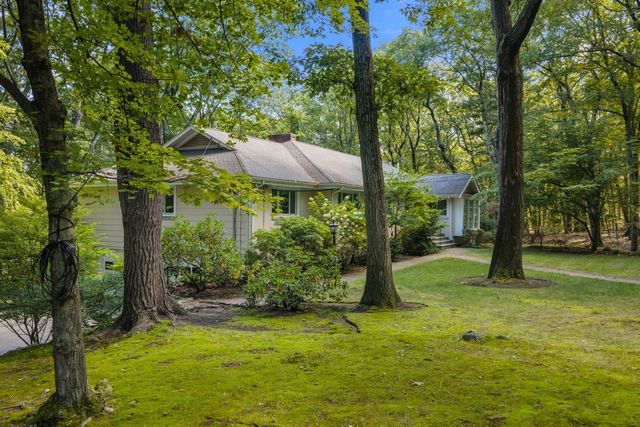 80 Doublet Hill Rd, Weston, MA 02493