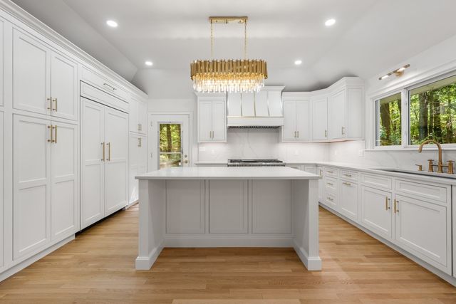 80 Doublet Hill Rd, Weston, MA 02493
