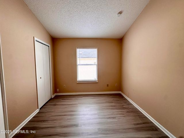 8828 TOWNSQUARE Drive S, Jacksonville, FL 32216