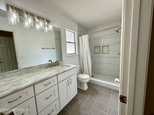 8828 TOWNSQUARE Drive S, Jacksonville, FL 32216