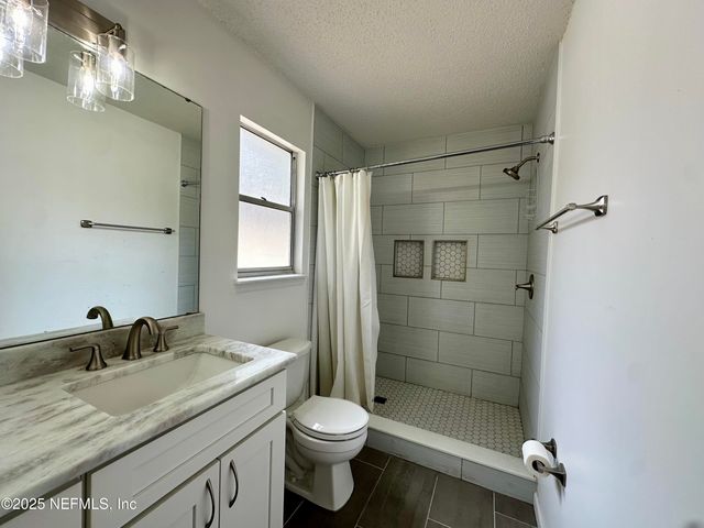 8828 TOWNSQUARE Drive S, Jacksonville, FL 32216