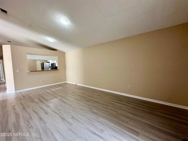 8828 TOWNSQUARE Drive S, Jacksonville, FL 32216