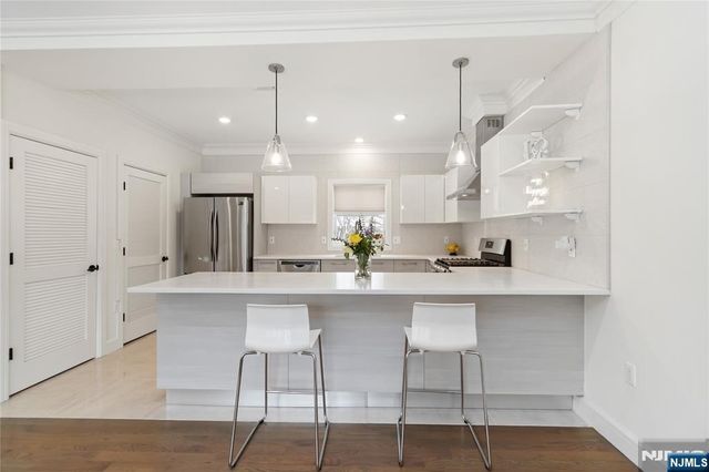 80 Homestead Avenue A, Palisades Park, NJ 07650