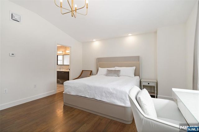 80 Homestead Avenue A, Palisades Park, NJ 07650