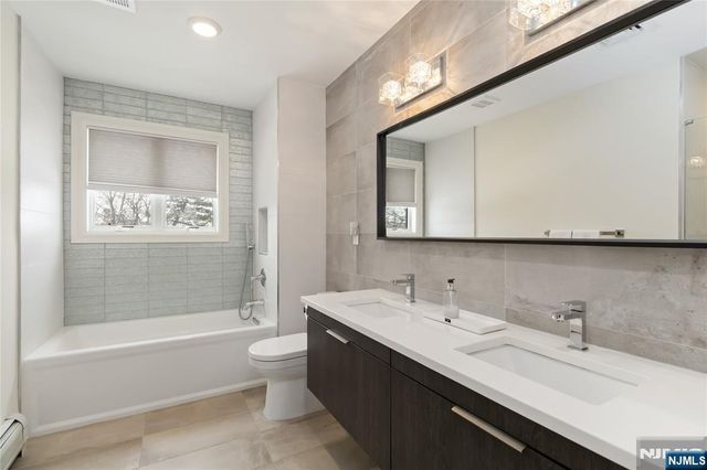 80 Homestead Avenue A, Palisades Park, NJ 07650