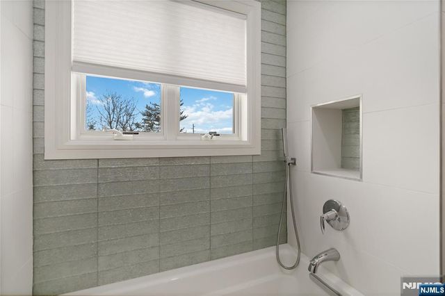 80 Homestead Avenue A, Palisades Park, NJ 07650